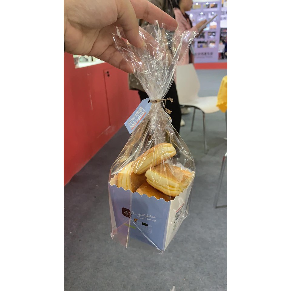Túi bánh mì- size đế giấy 9*9*8.5cm (50 túi)