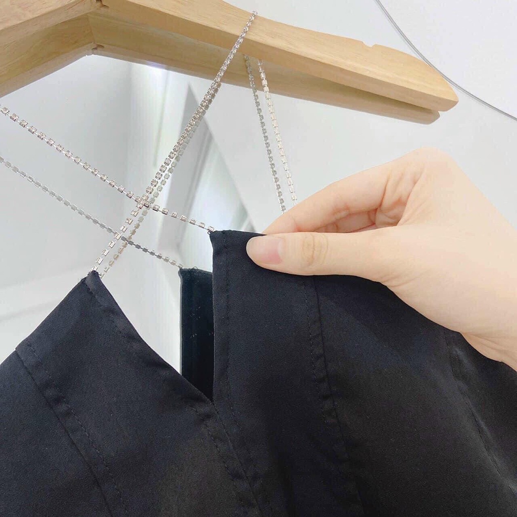 Đầm body lệch vai xẻ tà dáng sang chảnh