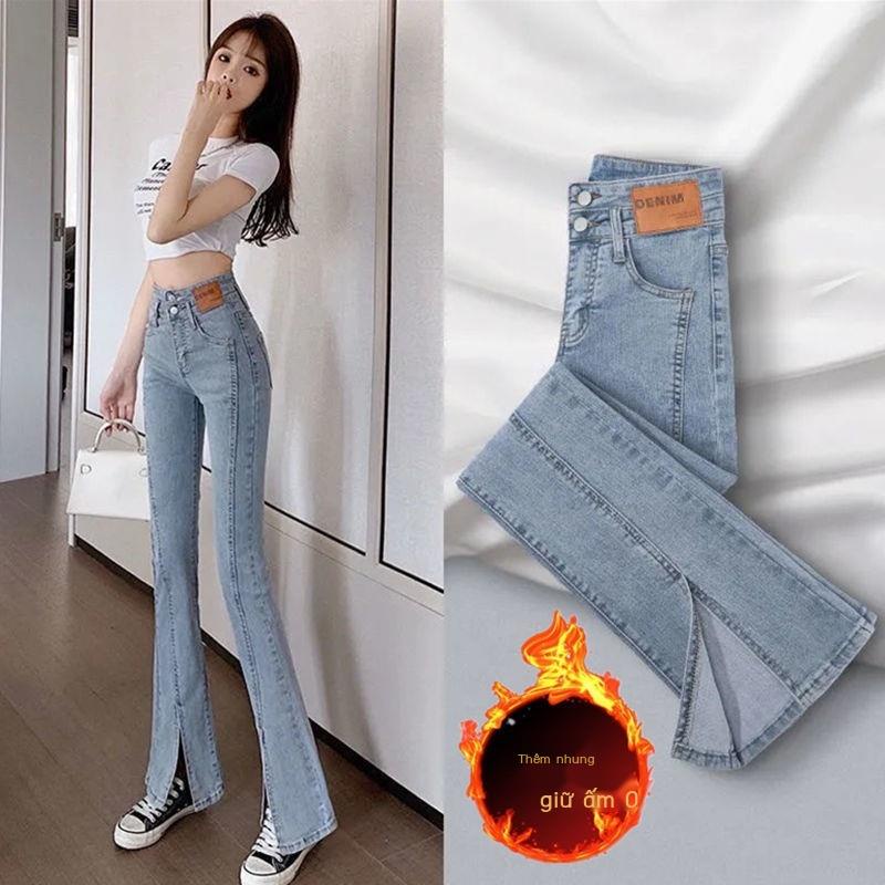 Quần Nữ Ống Loe denim Với Phần Đầu Xẻ