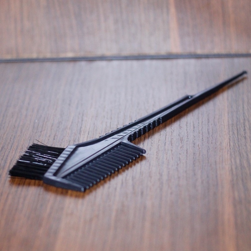 Bát và lược nhuộm (tặng kèm mũ và găng tay nilong)