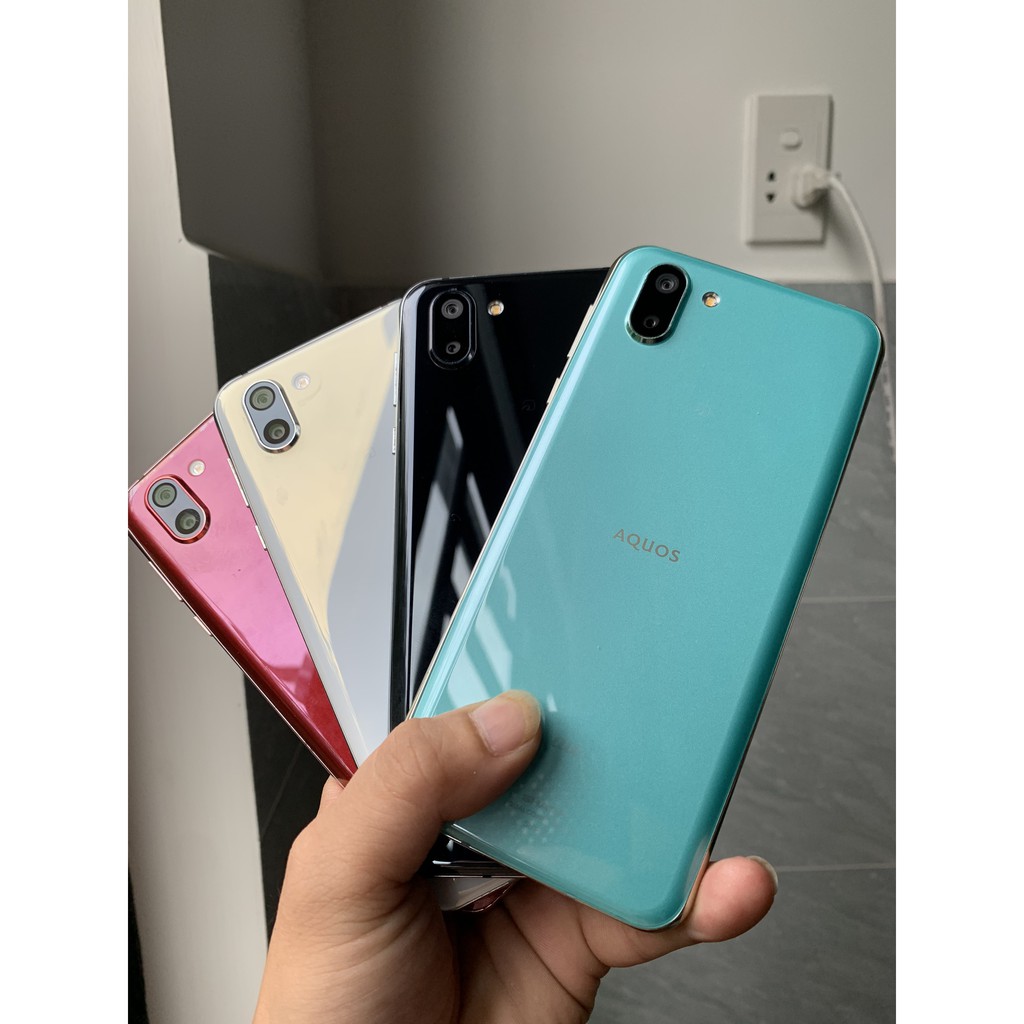 Điện thoại Sharp AQUOS R2 Ram 4/64GB 1SIM Màn Hình IPS LCD, 6"