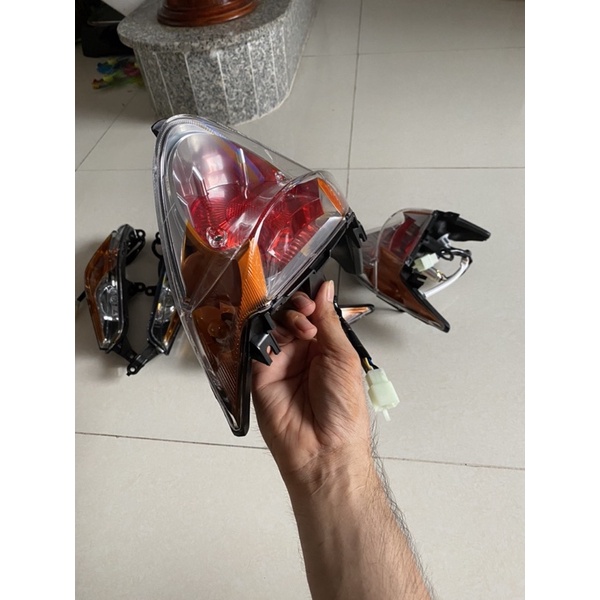 Đèn hậu Spark Thái Lan xi nhan cam