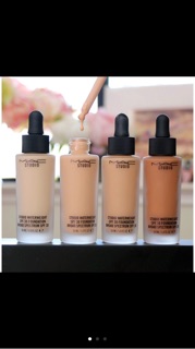Kem nền MAC Studio Waterweight Foundation SPF 30