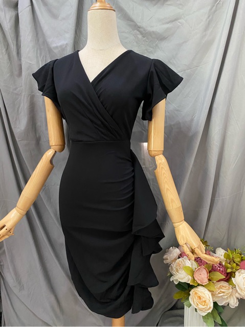 Đầm nữ cổ V tay rũ bèo