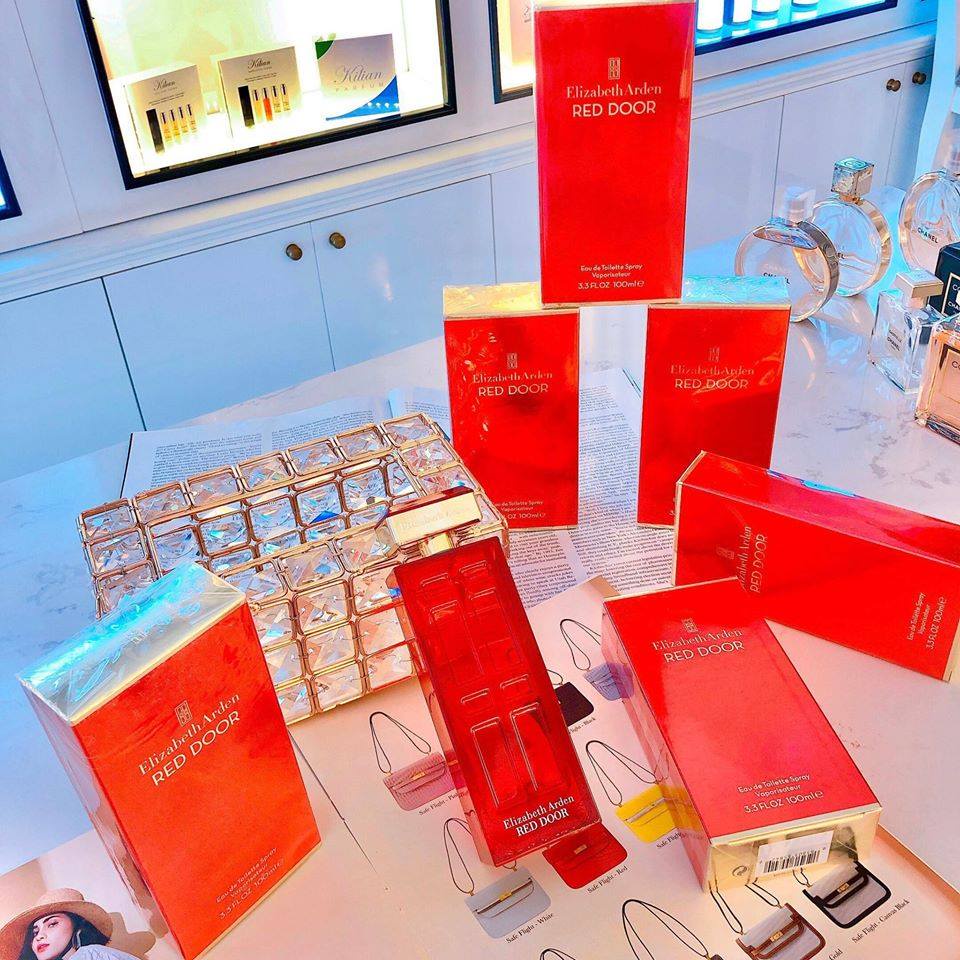 nước hoa nữ Elizabeth arden red door
