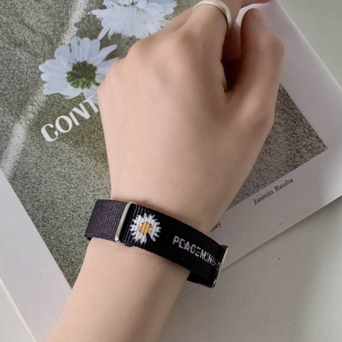 [Mã FAJGT8 giảm 15% đơn 99K] Vòng Tay Hoa Cúc HOT TREND - cho cả nam lẫn nữ đeo | BigBuy360 - bigbuy360.vn