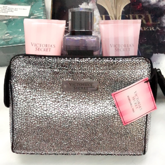 Victoria’s Secret Bombshell Luxury Deluxe Gift Set (4 món)