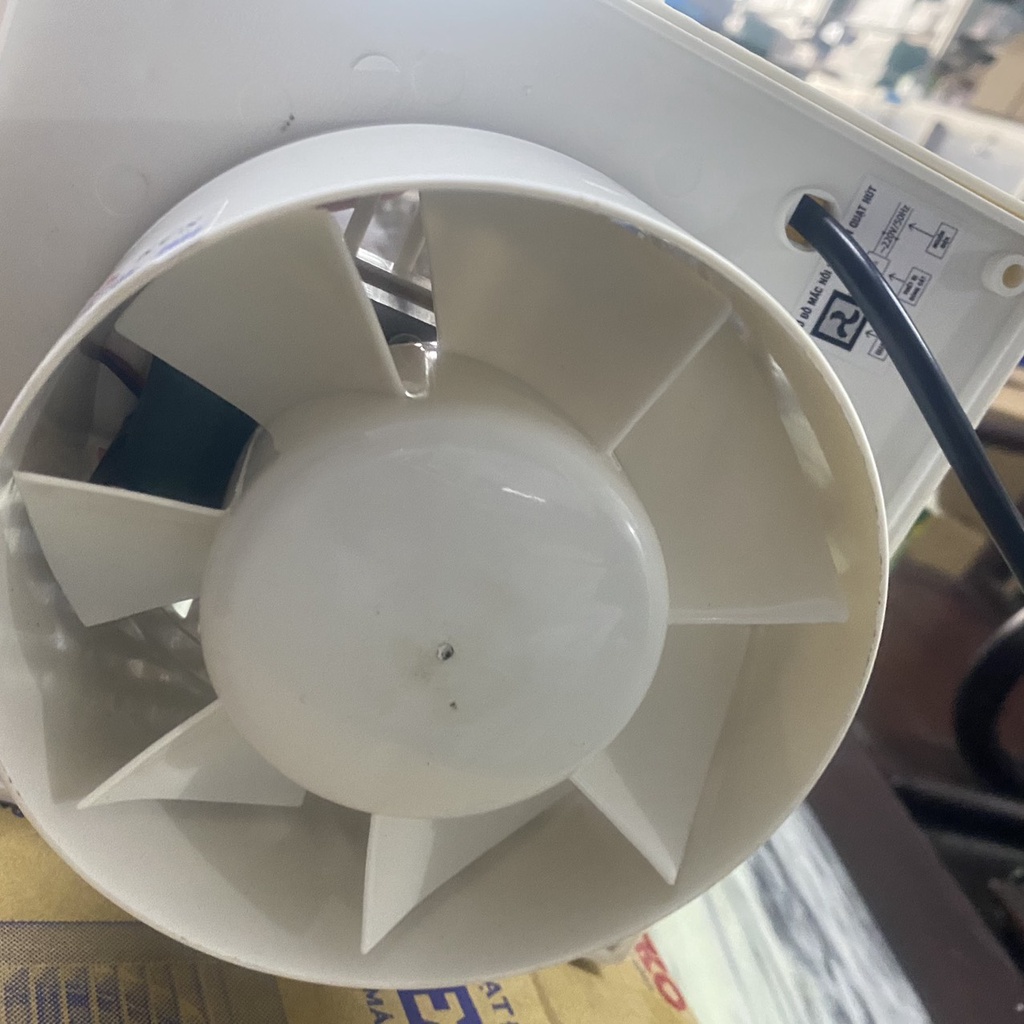 Quạt Máy Hút Gió SENKO H100 18x18