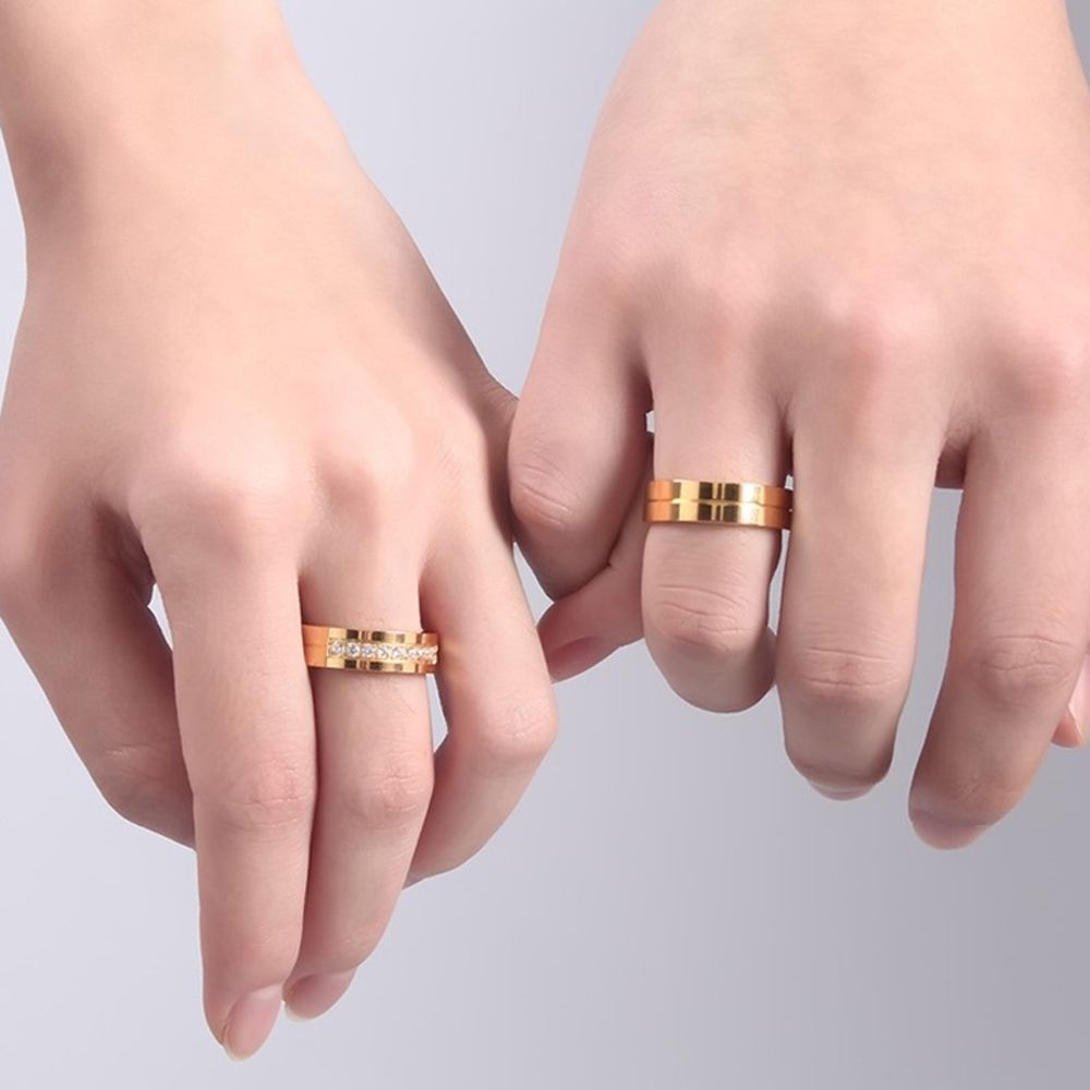 Nhẫn Cưới Bằng Thép Không Gỉ Mạ Vàng 18k Đính Đá Zirconia Thời Trang Cho Cặp Đôi