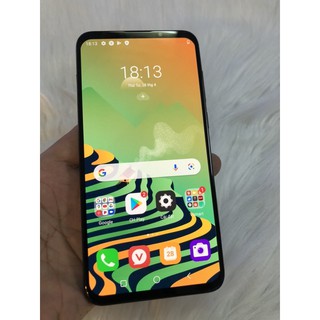 Điện thoại Vsmart live chính hãng. ram6gb bộ nhớ 64gb