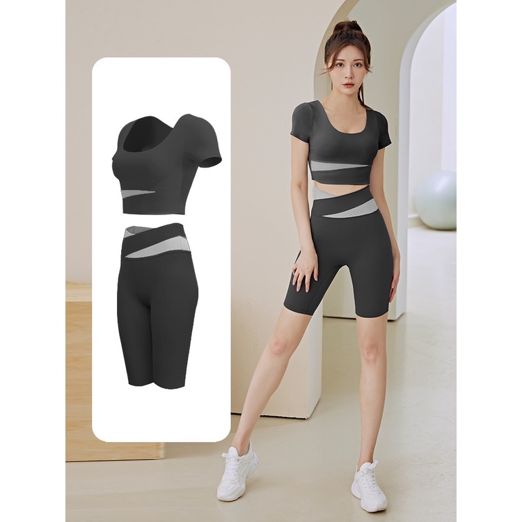 Bộ quần áo tập Gym Yoga nữ cao cấp thiết kế phong cách, set đồ thể thao áo croptop quần lửng vải thun lạnh kèm đệm ngực