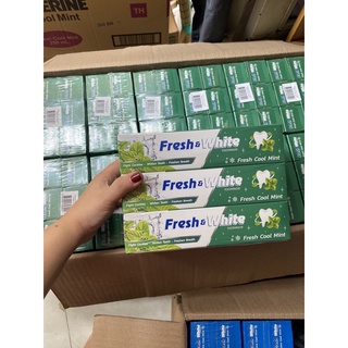 1 Kem đánh răng Fresh & White 160g