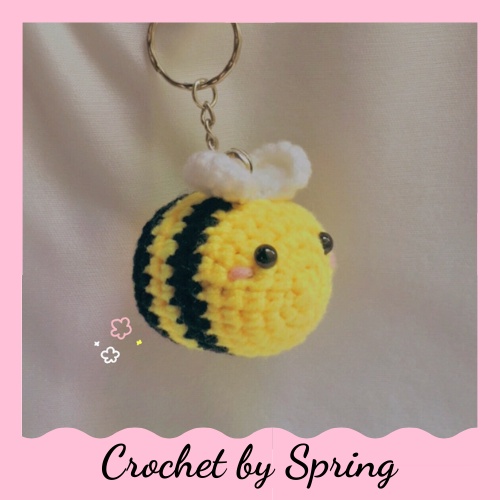 MÓC KHÓA LEN CHỊ ONG NÂU ĐÁNG YÊU l crochetbyspring