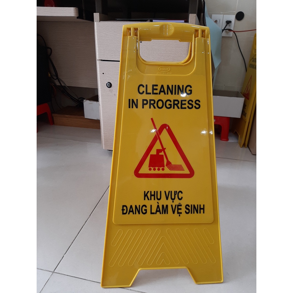 BẢNG CẢNH BÁO CHỮ A, BIỂN CẢNH BÁO, BIỂN BÁO CHỮ A KHU VỰC ĐANG LÀM VỀ SINH