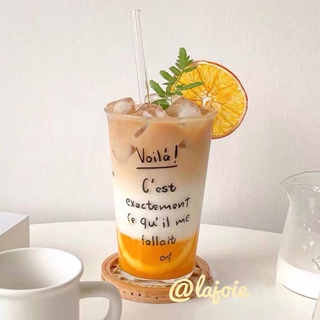 Cốc thủy tinh uống nước
