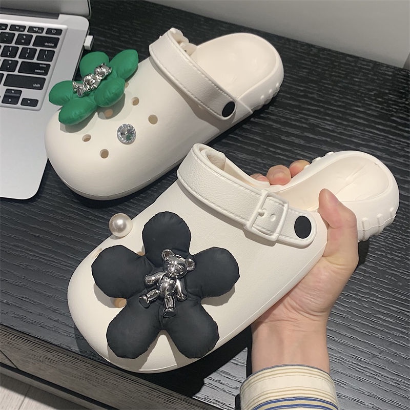 Giày Sandal Nữ Đế Mềm Đính Hoa Thời Trang
