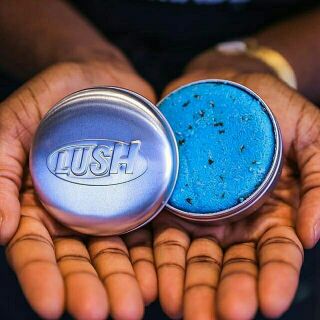 Bánh gội đầu Lush - seanik ( tặng kèm hộp thiếc)
