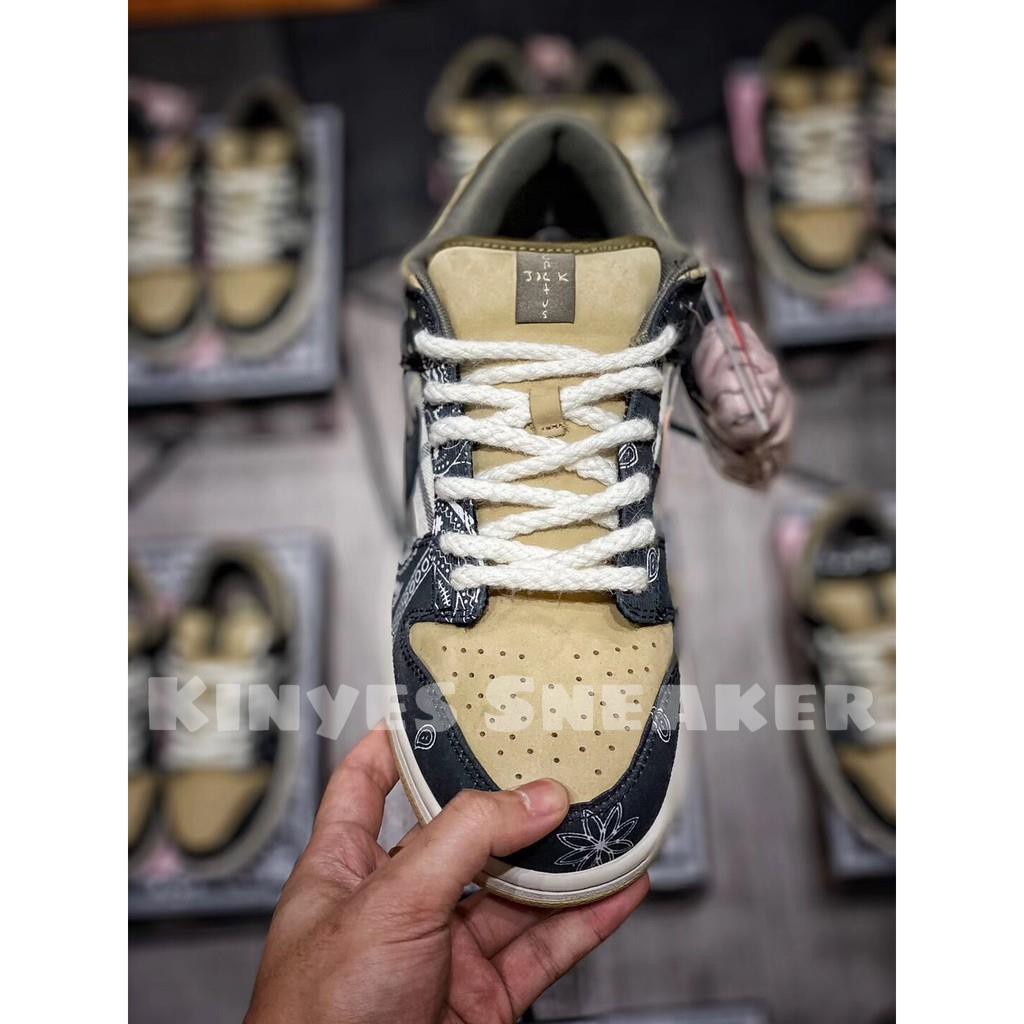 Giày SB Dunk x Travis Scott