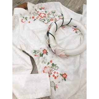 Áo dài gấm tơ sang trọng màu trắng, đỏ, hồng 2tà