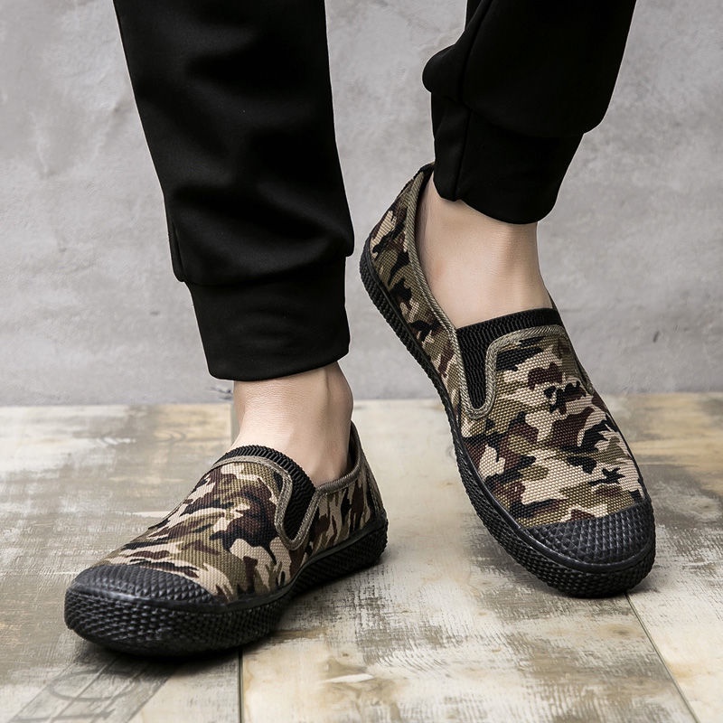 Giày bảo hộ lao động nhẹ thoáng khí chống mài mòn họa tiết rằn ri mới