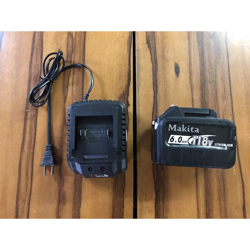 Đèn pha LED sử dụng chân pin phổ thông makita 2022 siêu sáng new 100%