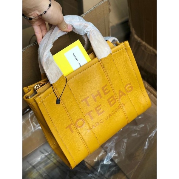 TNS-Túi tote form vuông siêu  Marcie leather field tote bag--màu vàng nổi bật
