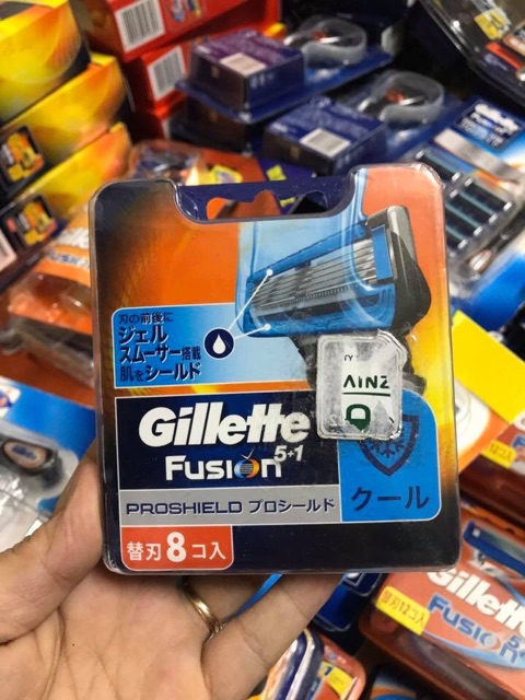 Lưỡi cạo râu massage 5 lưỡi Gillette 5+1 Fusion