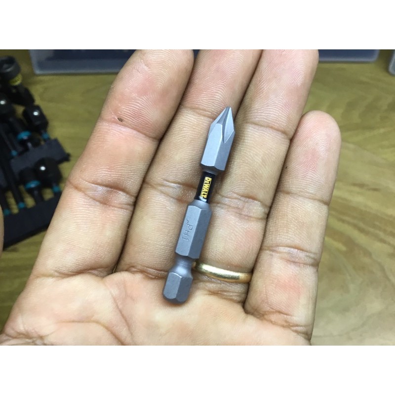 Mũi Vít DeWalt Tem Đen Chính Hãng Ph1 52mm Có Từ Chống Ăn Mòn Cao Chuyên Dùng Cho Khoan Bắn Vít