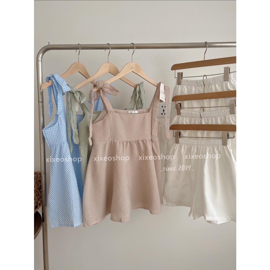 Set áo babydoll 2 dây kẻ xanh xốp kèm quần sooc trắng xixeoshop - V42