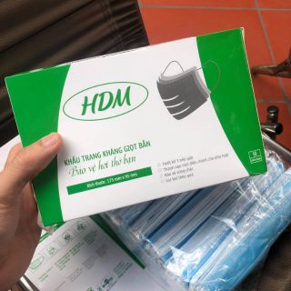 Ktyt kháng giọt bắn kháng khuẩn 50c 1 hộp hàng công ty. xanh.
