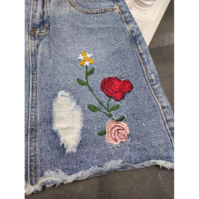 Chân váy jeasn thêu hoa qc ( ảnh thật) | BigBuy360 - bigbuy360.vn