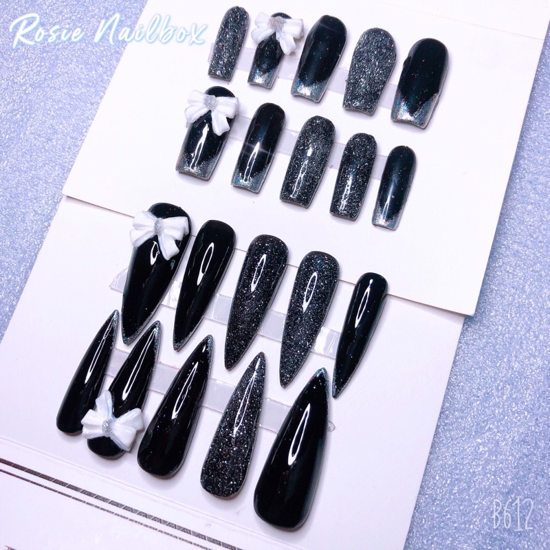 Nail Box Móng úp Màu đen mix Nhũ Flash siêu sáng sang chảnh trắng da