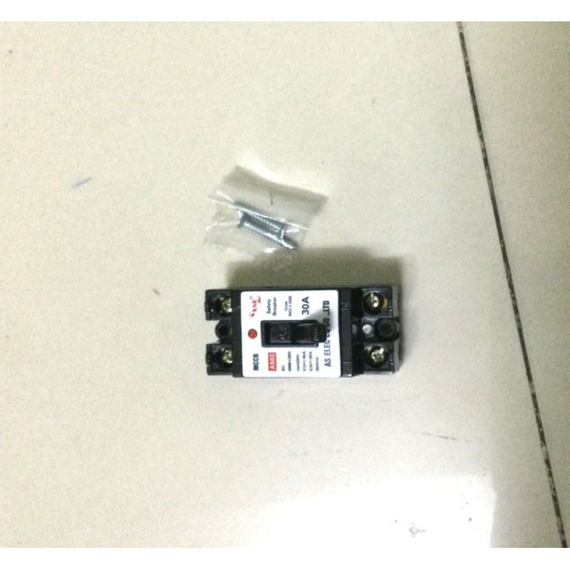 cầu dao an toàn 30A CB tự động