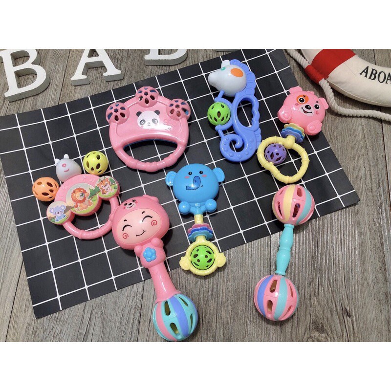 Bộ đồ chơi xúc xắc 7 món cho bé sơ sinh