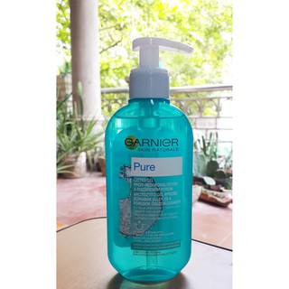 Gel rửa mặt Garnier chai 200ml
