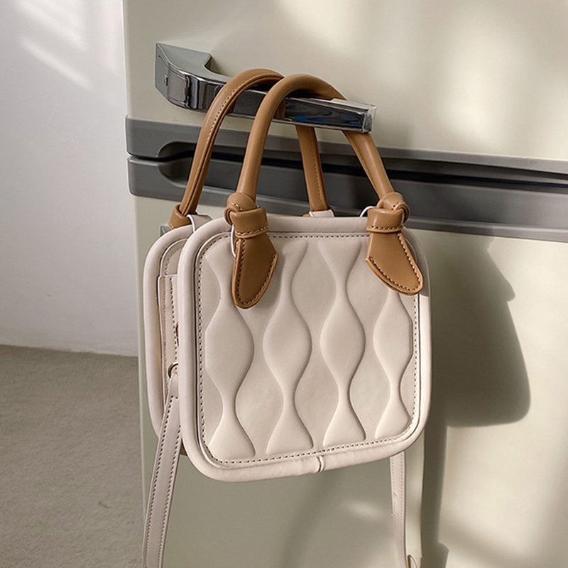 Túi đeo chéo IELGY phối màu kết cấu 3 chiều thời trang cho nữ