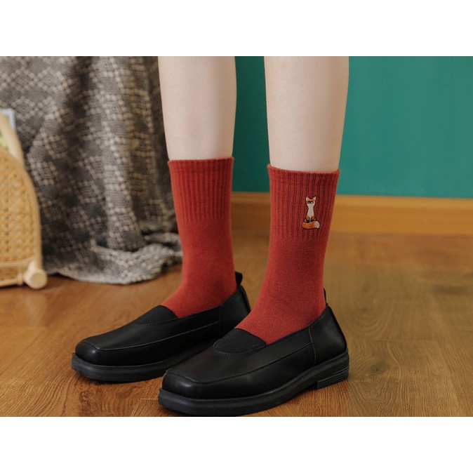 Vớ hình Mèo cao cổ Nam Nữ phong cách thể thao, trẻ trung, năng động.