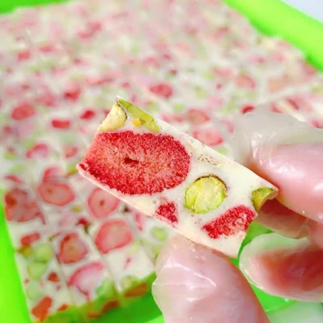 Dâu sấy / sung / sữa chua sấy khô 100gr