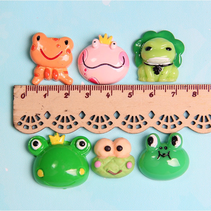 Sticker jibbitz hoàng tử ếch gắn dép sục Croc