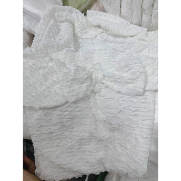 ĐẦM MIDI TRẮNG XỐP TRỄ VAI NƠ NGỰC