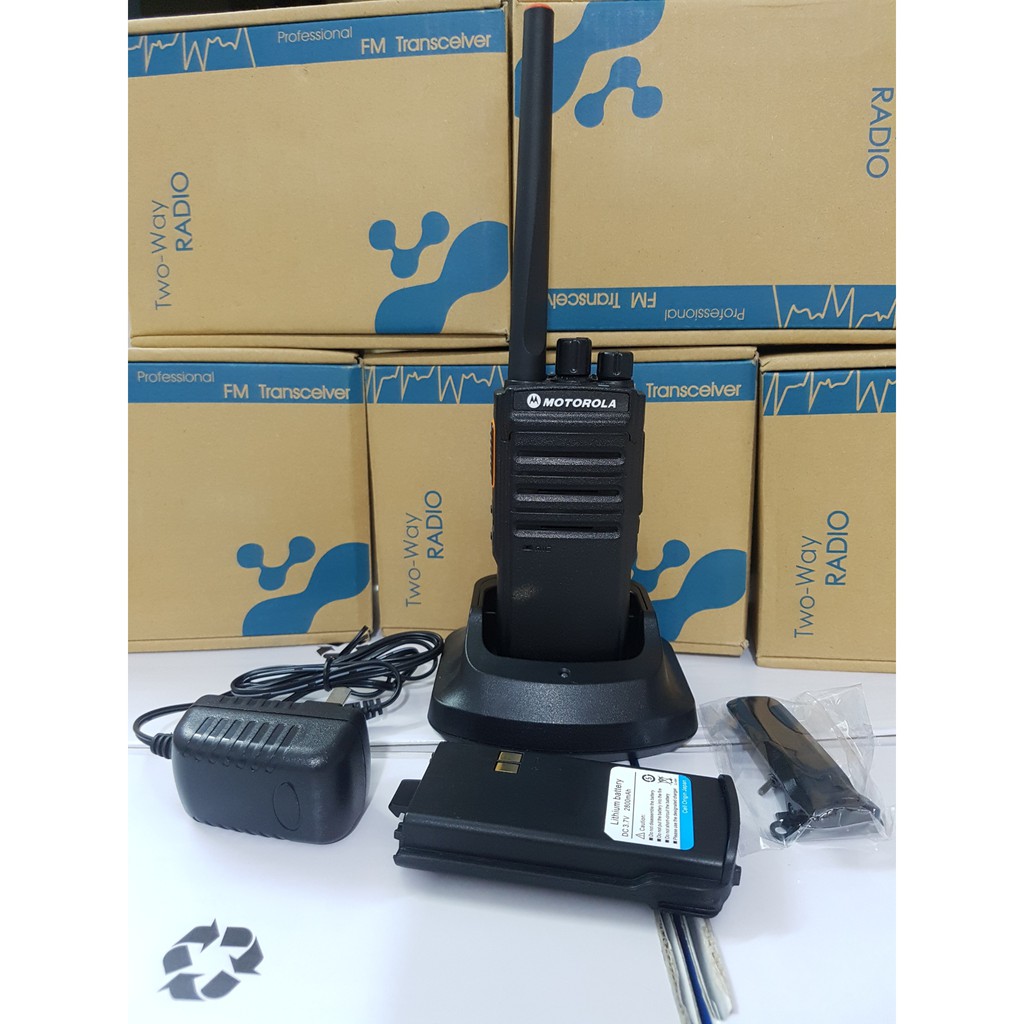 Bộ đàm siêu cao cấp Motorola CP1685IS cự ly liên lạc cực xa, pin dung lượng lớn dùng gần 1 tuần.