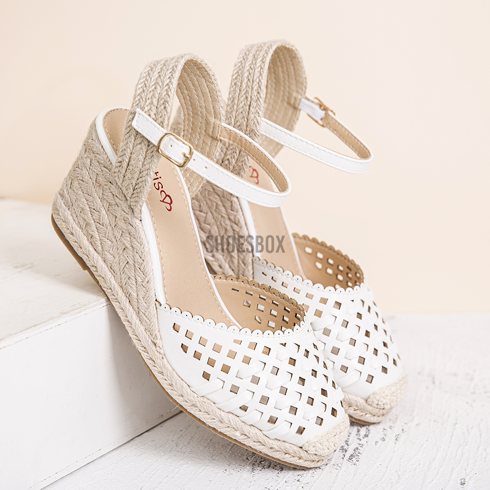 Xăng đan xinh xắn cho nữ