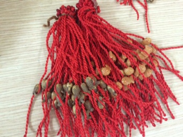 Vòng tay may mắn nhỏ đính mặt