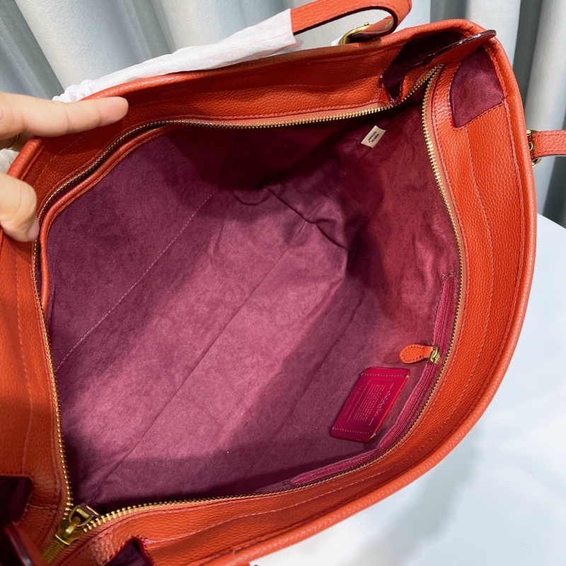 Cặp công sở Coach Alana Tote duyên dáng