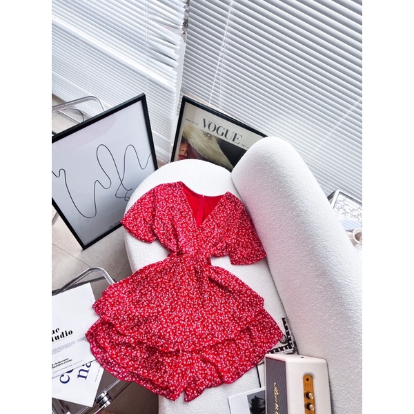 JUMPSUIT HOA ĐỎ TẦNG CHÉO NGỰC