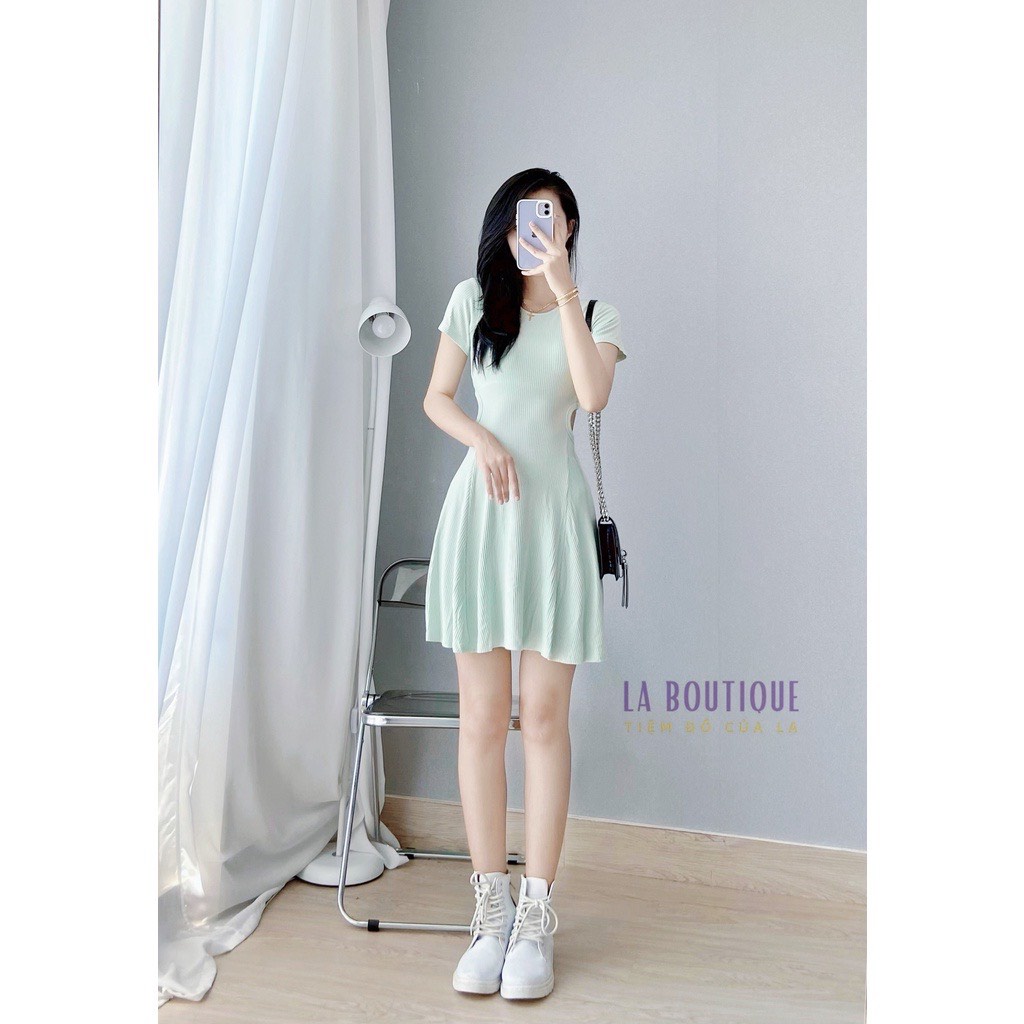Đầm Xòe Khoét Eo Hở Lưng Freesize LA ROSIE OUTFITS