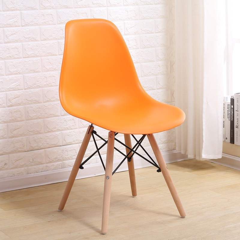 Ghế Eames lưng nhựa chân đan gỗ sồi tự nhiên | BigBuy360 - bigbuy360.vn