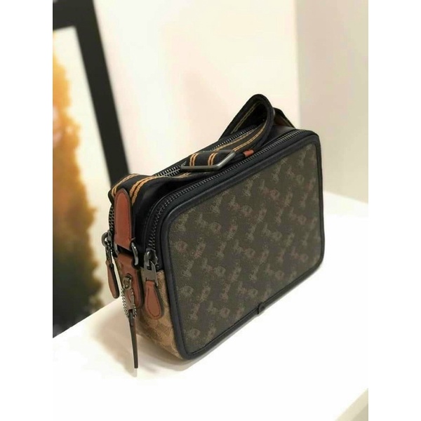 Túi Coach Charter Crossbody hộp vuông hoạ tiết unisex