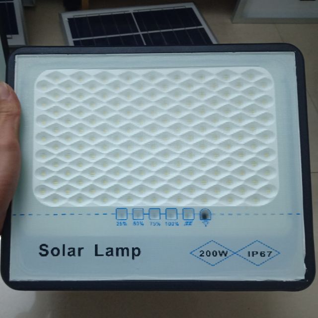 Đèn Led Pha Năng Lượng Mặt Trời Solar Lamp 200W ...Vỏ nhôm tản nhiệt, mặt kính cường lực,  hiển thị % PIN khi sạc, | BigBuy360 - bigbuy360.vn