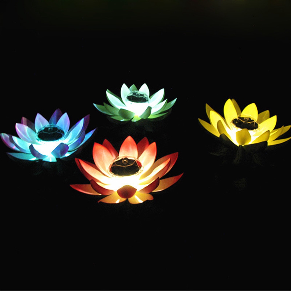 Đèn hoa sen trang trí ao hồ sử dụng năng lượng mặt trời